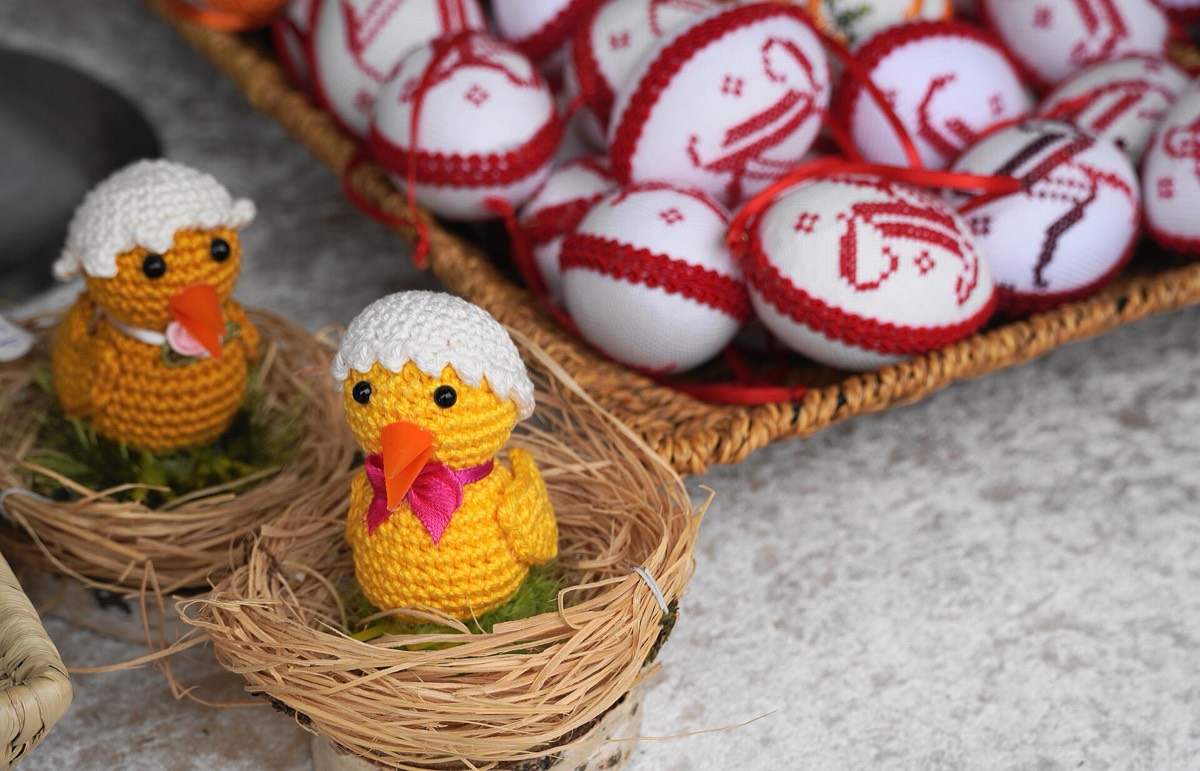 Crocheted amigurumi chicks used as Easter decorations